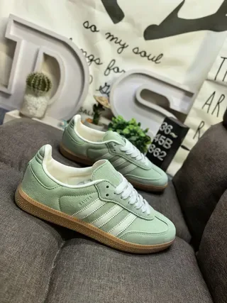 Adidas Green White Suede Upper Gum Rubber Sole Sneakers 9