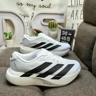 Adidas Lightstrike Pro सफेद काला लाइफस्टाइल स्नीकर
