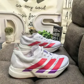 Adidas Lightstrike Pro Blanc Rouge Chaussures de course légères avec upper en maille ingénierie et semelle médiane sculptée