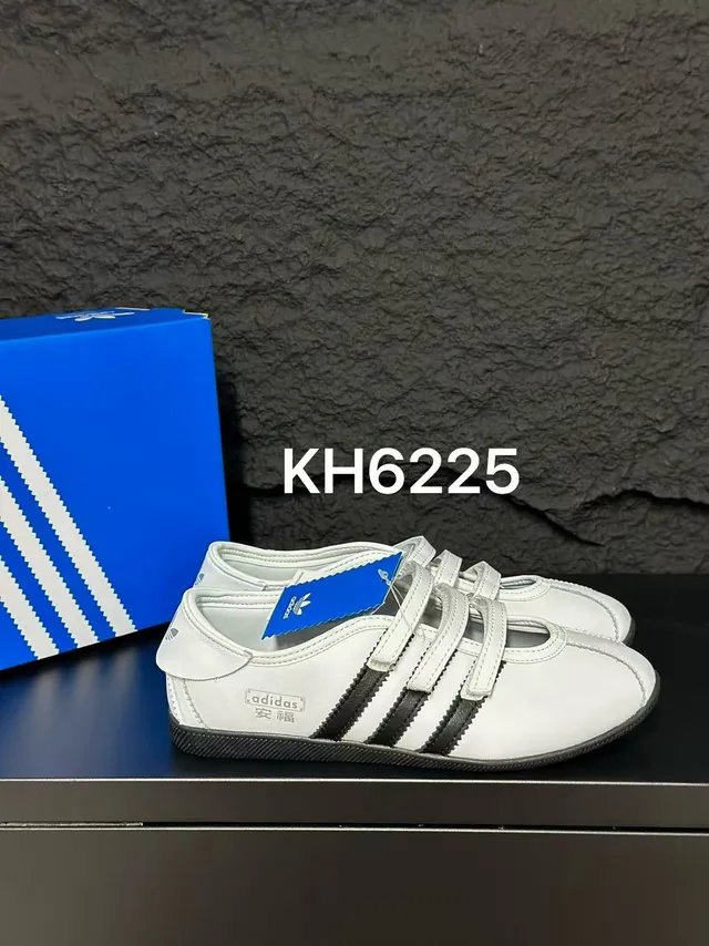 Adidas Mary Jane Argent Blanc Métallique Cuir-Like Supérieur Trois Velcro Straps Mary Jane Chaussures 3