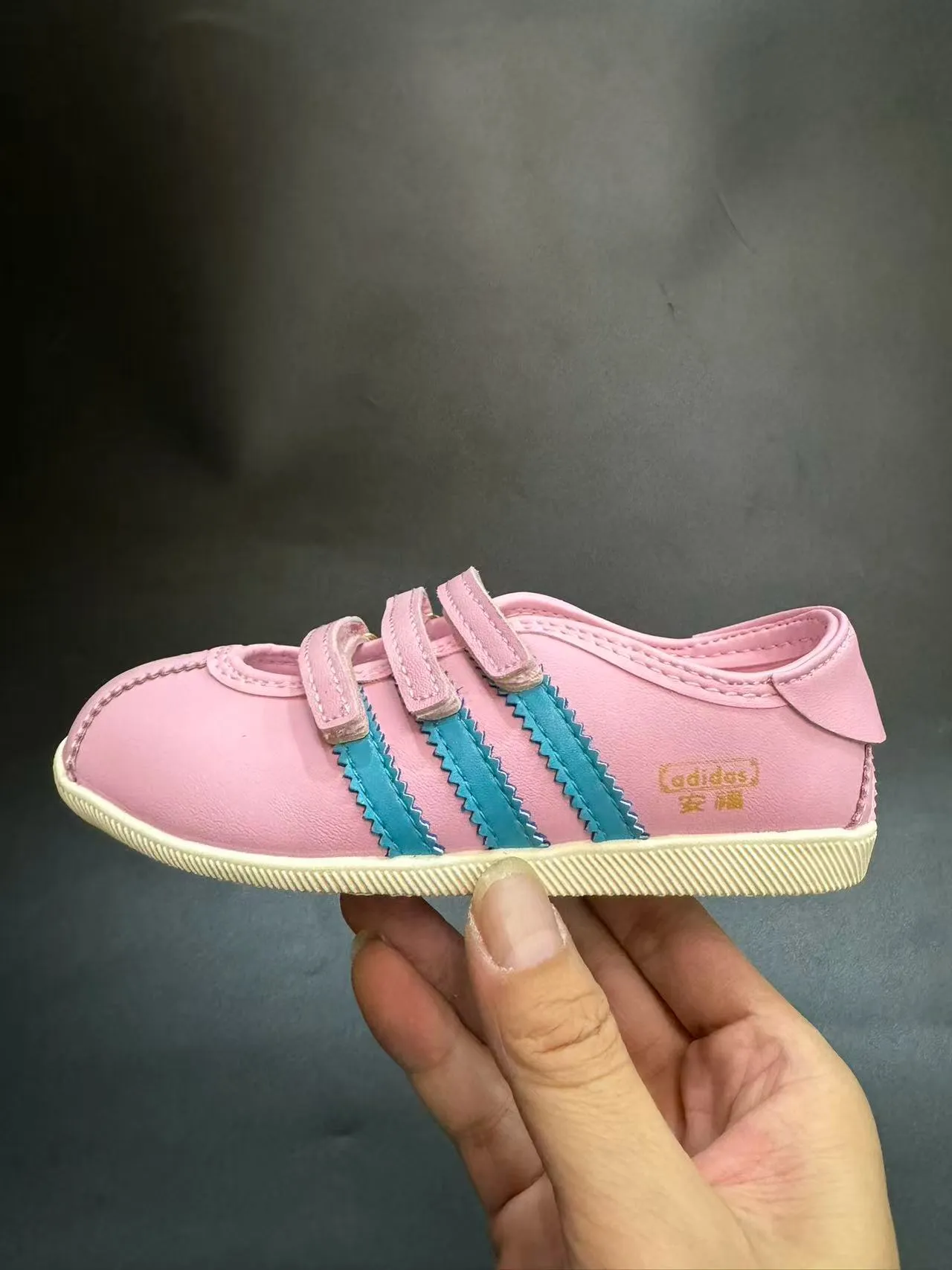 Adidas Mary Jane Argent Blanc Métallique Cuir-Like Supérieur Trois Velcro Straps Mary Jane Chaussures 9