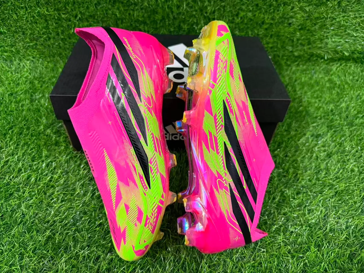 Adidas Pink Green Low-Cut Sock-Fit Upper Iridescent Holographic Overlay Firm-Ground Soccer Shoes 5