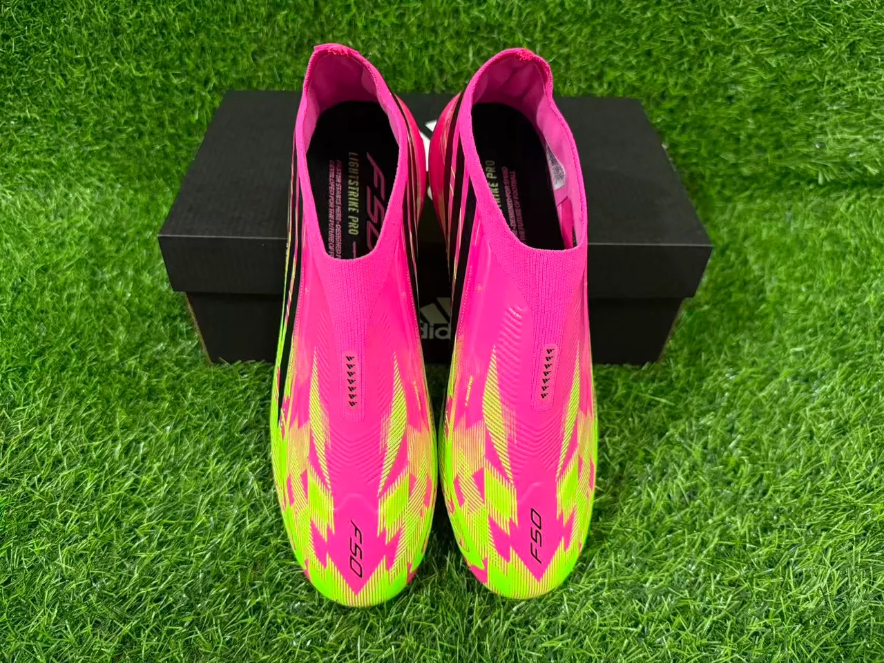 Adidas Pink Green Low-Cut Sock-Fit Upper Iridescent Holographic Overlay Firm-Ground Soccer Shoes 7