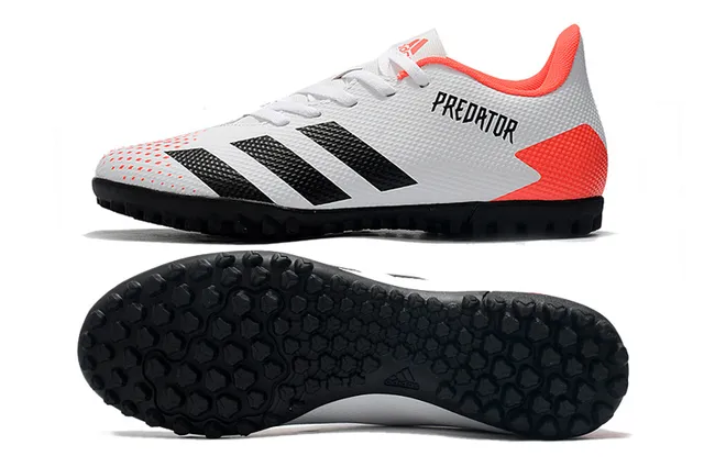 Adidas Predator Preto e Branco Turf Sapatos de Futebol 18