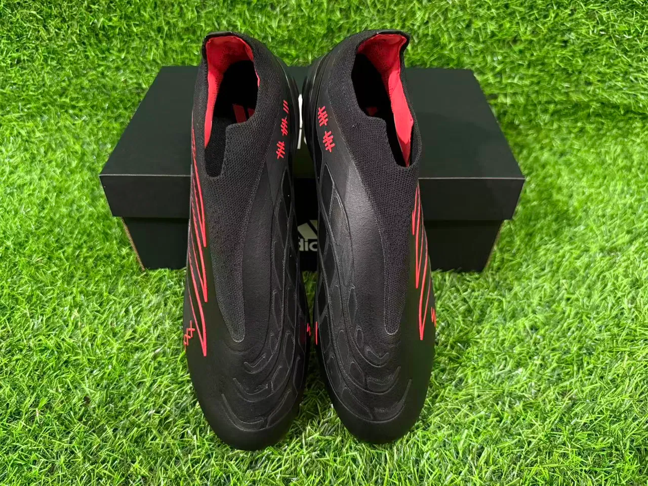 Adidas Predator Black Red Low-Cut Sock-Fit Collar Cursive Branding Firm-Ground Soccer Shoes 6