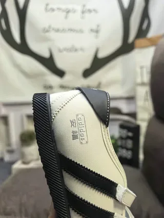 Adidas Red Beige Laceless Velcro Strap Lifestyle Sneakers 13