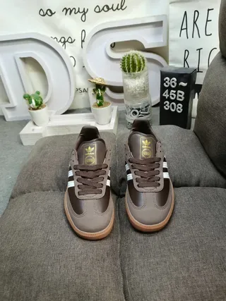 Adidas Samba Chaussures Lifestyle Marron et Blanc 10