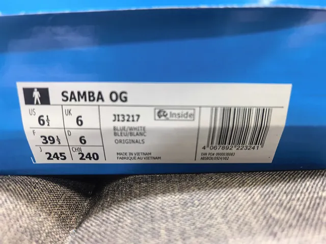 Adidas Samba Navy and Cream Lifestyle Sneakers 2