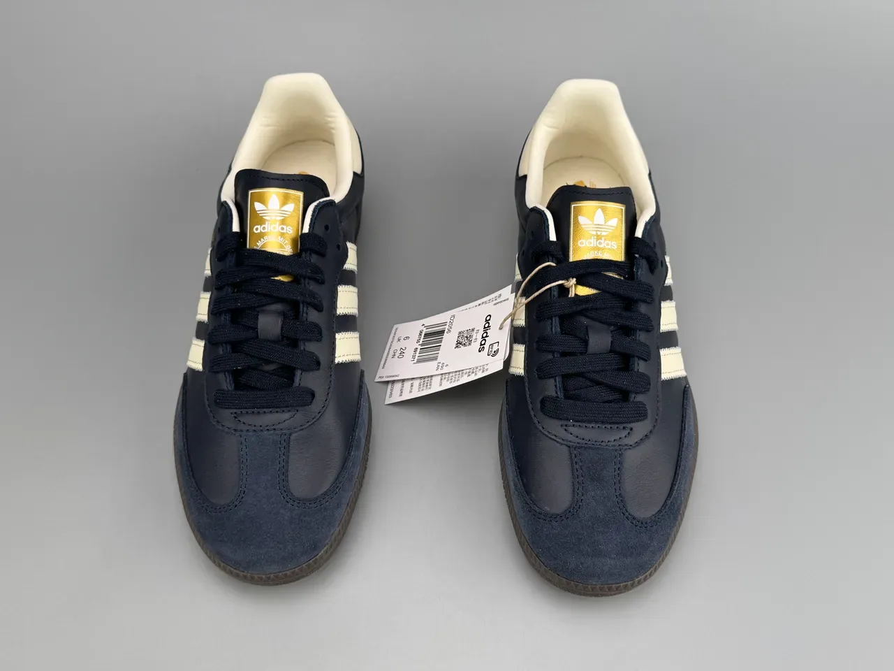 Adidas Samba Navy and Cream लाइफस्टाइल स्नीकर 9