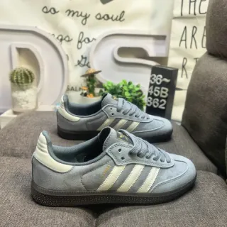Adidas Samba OG ग्रे और क्रीम लाइफस्टाइल स्नीकर