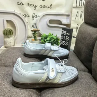 Adidas Samba OG लाइट ग्रे लाइफस्टाइल स्नीकर