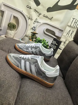 Adidas Silver White Metallic Textured Upper Three-Stripe Overlay Lifestyle Sneakers 7