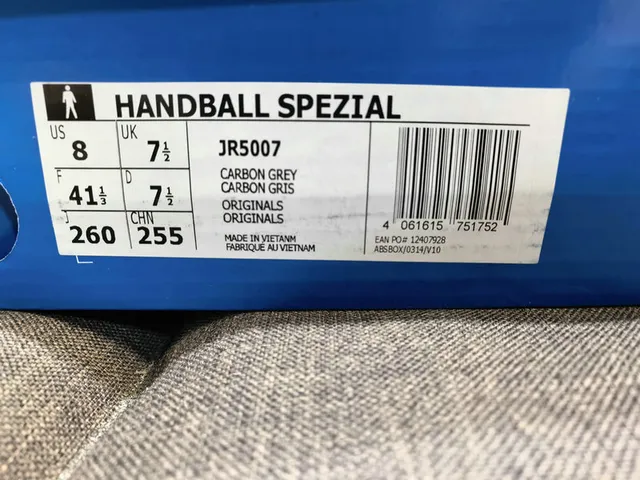 Adidas Spezial Gray Suede White Stripe Gum Sole Lifestyle Sneakers 22