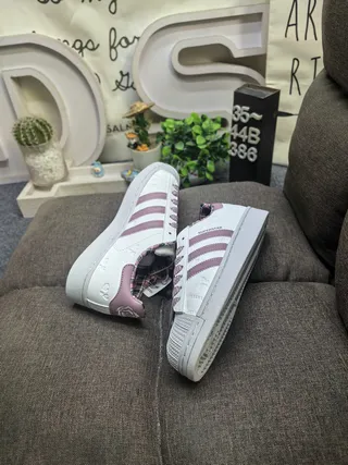 Adidas Superstar White and Mauve Heart Embossed Lifestyle Sneakers 6