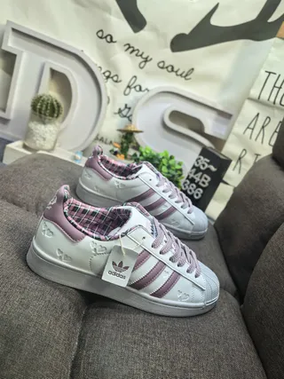 Adidas Superstar White and Mauve Heart Embossed Lifestyle Sneakers 9