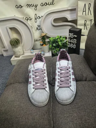 Adidas Superstar White and Mauve Heart Embossed Lifestyle Sneakers 10