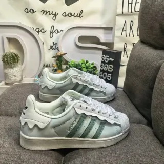 Adidas Superstar सफेद हरा शेल टो वेवी हिल ओवरले लाइफस्टाइल स्नीकर