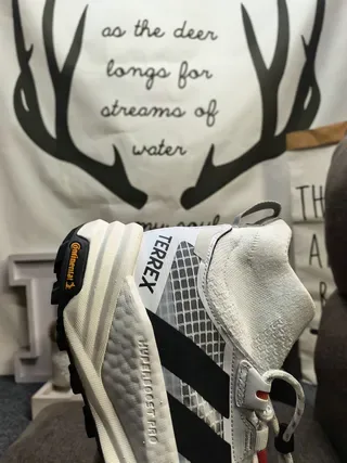 Adidas Terrex Agravic Flow GORE-TEX White Black Running Shoes 3