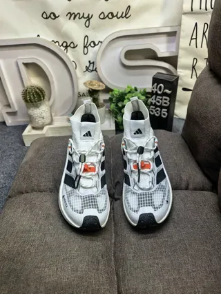 Adidas Terrex Agravic Flow GORE-TEX White Black Running Shoes 10