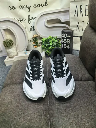 Adidas White Black Lightweight Mesh Upper Lifestyle Sneakers 10