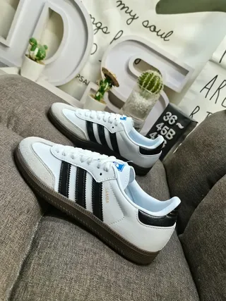 Adidas White Black Low-Top Leather Upper Lifestyle Sneakers 17