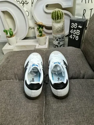 Adidas White Black Low-Top Leather Upper Lifestyle Sneakers 18