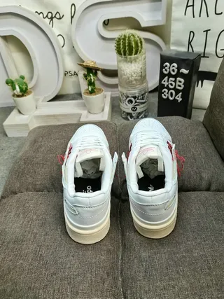 Adidas White Black Low-Top Perforated Toe Lifestyle Sneakers 8
