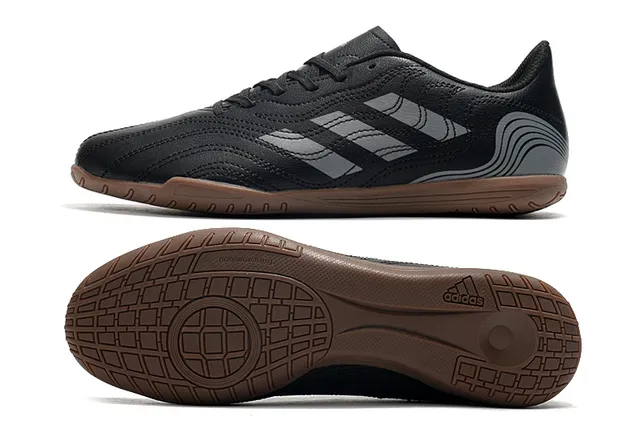 Adidas Tênis de futebol indoor branco e preto sintético acolchoado superior três listras 10