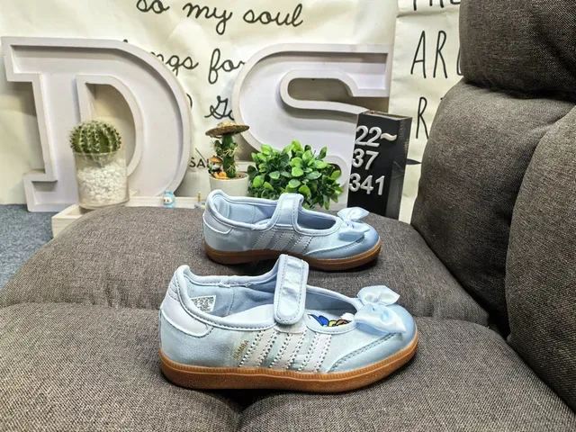 Adidas White Blue Laceless Velcro Strap Three-Stripe Side Panel Lifestyle Sneakers 11