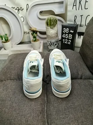 Adidas White Blue Low-Top Cupsole Lifestyle Sneakers 8