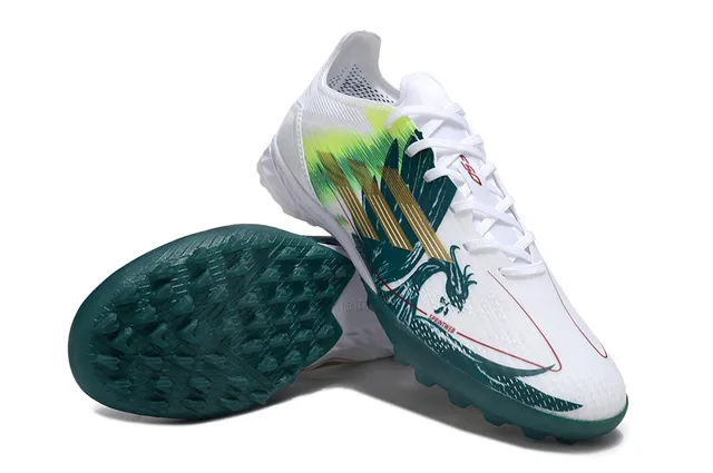 Adidas blanc et vert bas-coupé avec tige synthétique superposition de trois rayures dorées chaussures de football en gazon artificiel 4