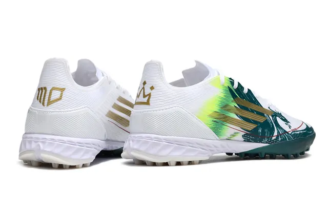 Adidas blanc et vert bas-coupé avec tige synthétique superposition de trois rayures dorées chaussures de football en gazon artificiel 5