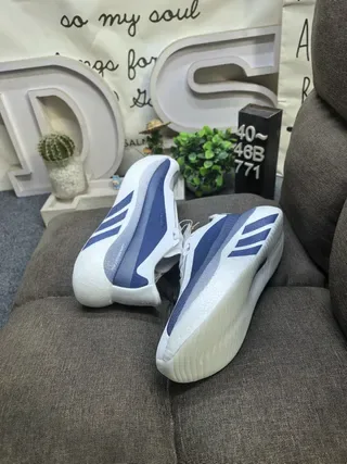 Adidas White Navy Knit Upper Sculpted Midsole Lifestyle Sneakers 6
