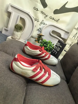 Adidas White Red Low-Top Velcro Strap Lifestyle Sneakers 9