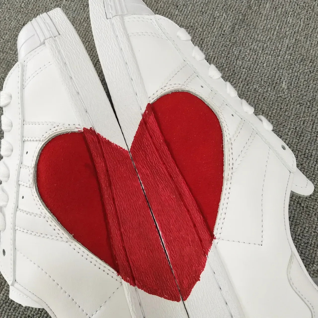 Adidas White Red Shell-Toe Three-Stripe Panel Lifestyle Sneakers 23