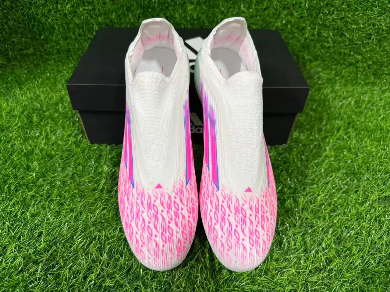 Adidas X Speedportal F50 সাদা গোলাপি নীল হলোগ্রাফিক ফার্ম গ্রাউন্ড ফুটবল জুতো 12