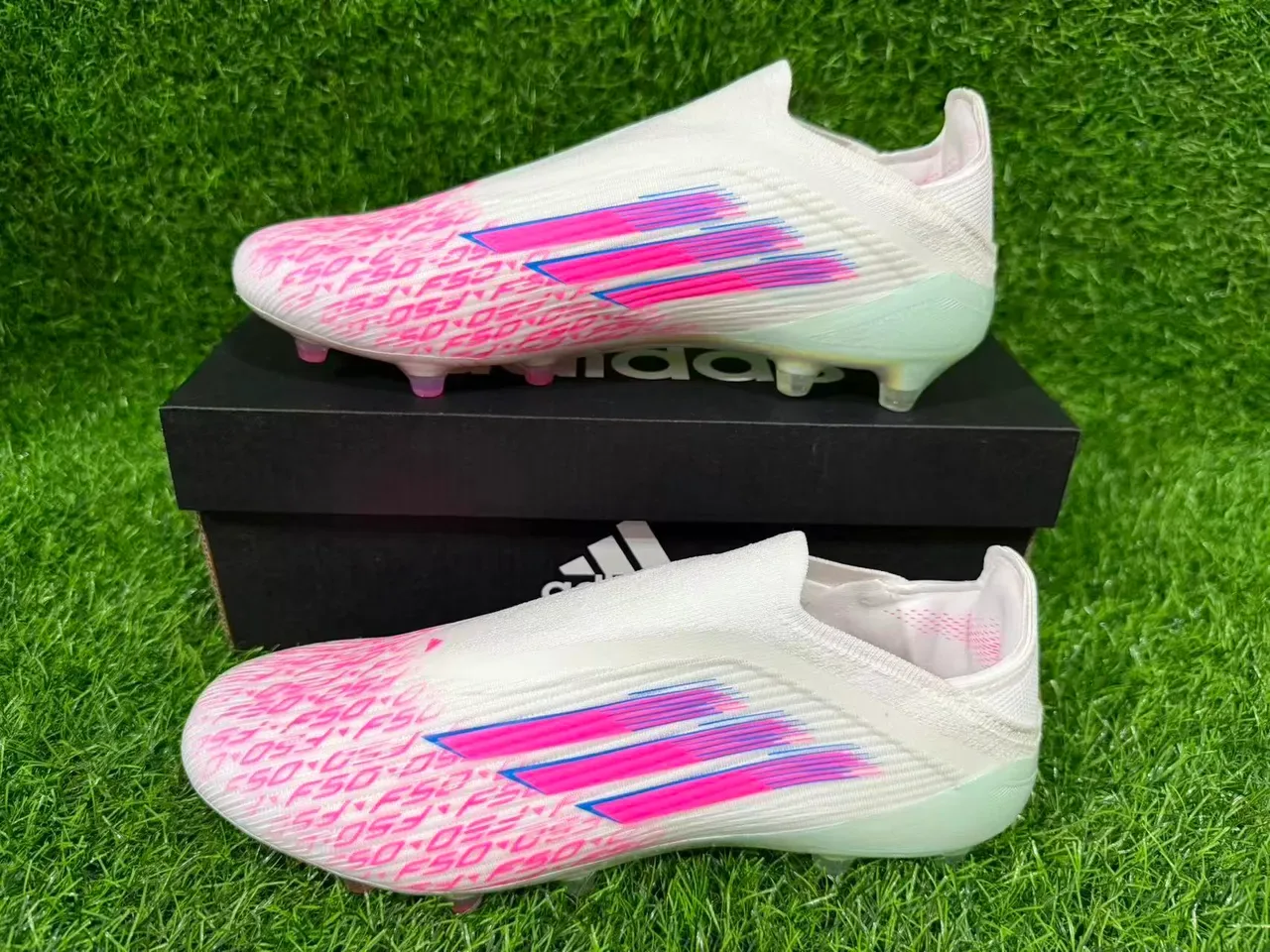 Adidas X Speedportal F50 সাদা গোলাপি নীল হলোগ্রাফিক ফার্ম গ্রাউন্ড ফুটবল জুতো 14