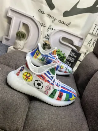 Adidas Yeezy Boost 350 V2 Multicolor Patchwork Lifestyle Sneakers 9