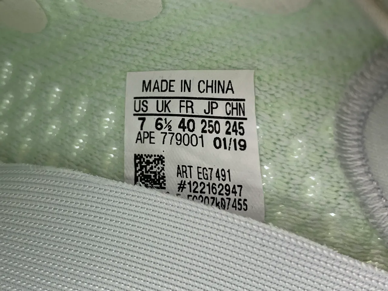 Adidas Yeezy Boost 350 V2 Pale Mint Lifestyle Sneakers 2