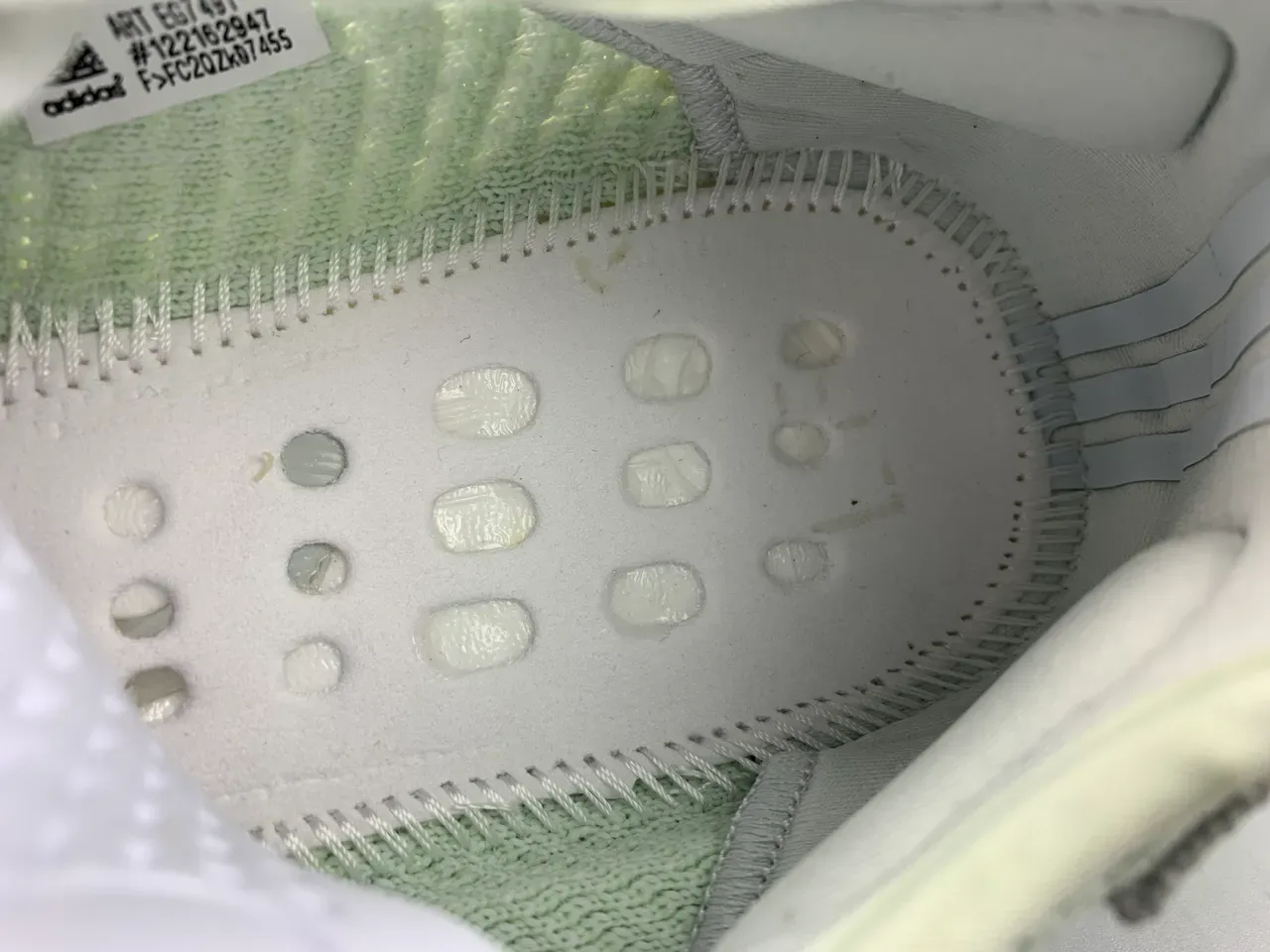 Adidas Yeezy Boost 350 V2 Pale Mint Lifestyle Sneakers 3