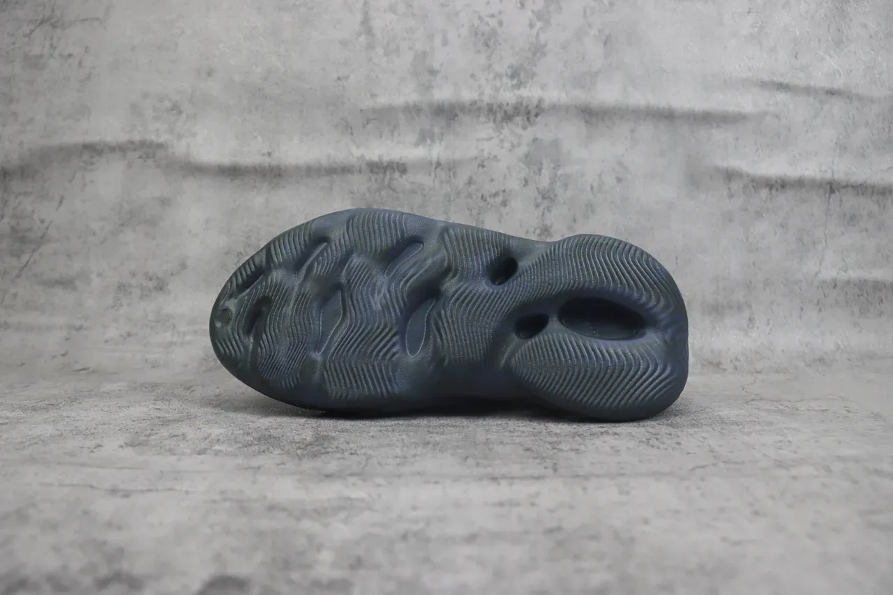 एडिडास Yeezy Foam Runner धूसर ग्रे लाइफस्टाइल स्नीकर 8