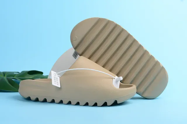 Adidas Yeezy Slide Beige Molded EVA Slippers 6