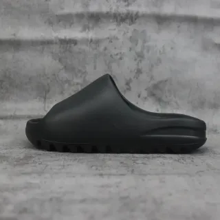 Adidas Yeezy Slide Black Molded Slipper