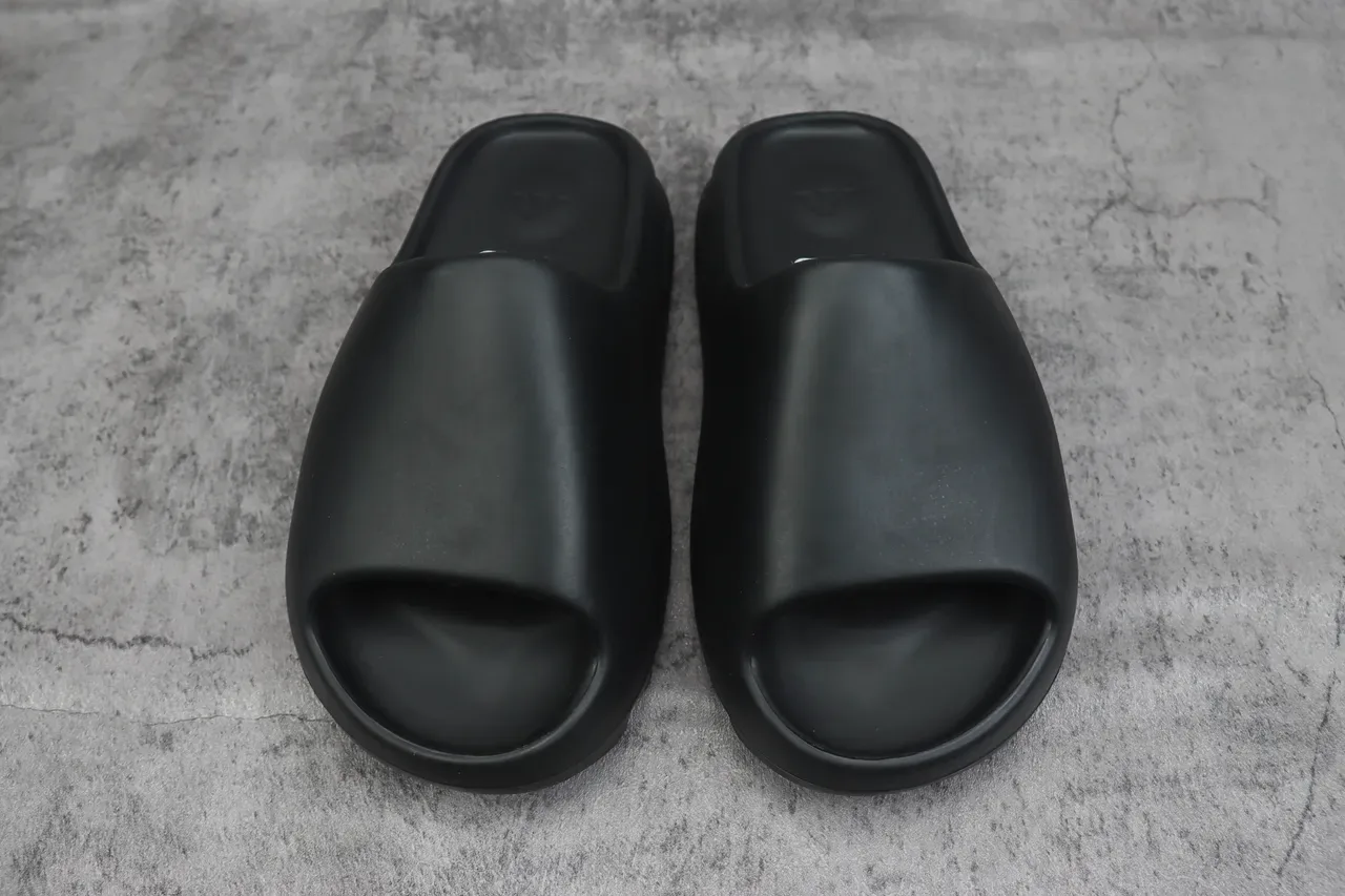 Adidas Yeezy Slide Black Molded Slipper 2