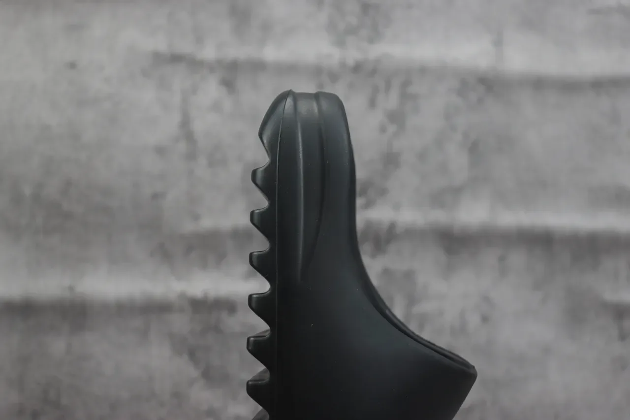 Adidas Yeezy Slide Black Molded Slipper 4