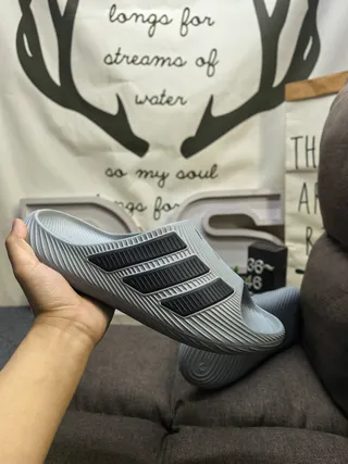 Adidas Yeezy Slide Light Gray Black Slippers 5