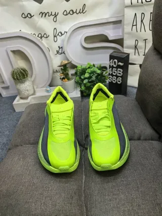 Adidas Yellow Black Laceless Slip-On Knit Upper Lifestyle Sneakers 10