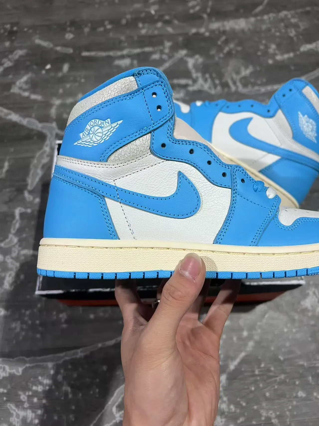 Air Jordan 1 Blue and White High-Top Basketball Shoes 7