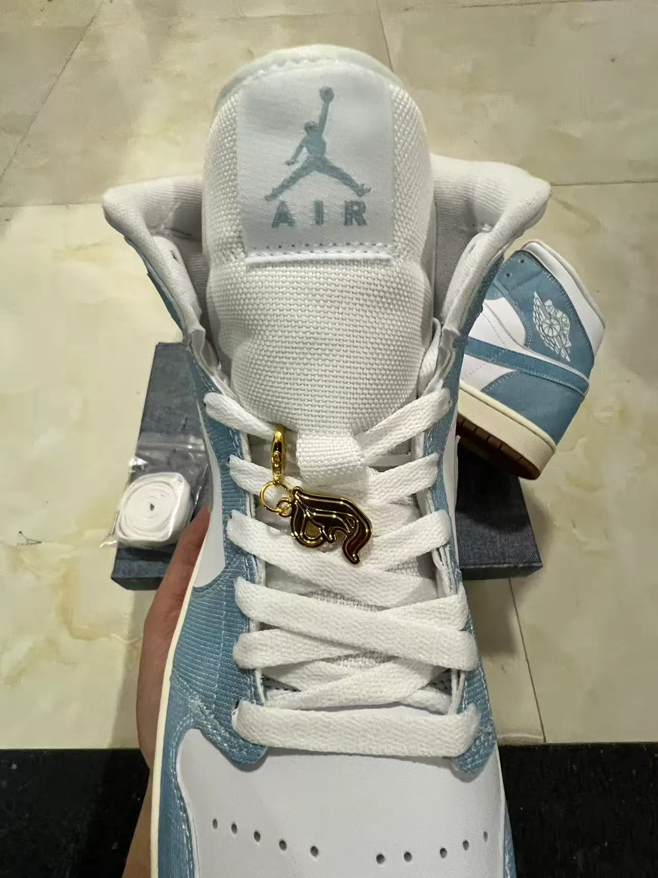 Air Jordan 1 High Denim-Textured Blue and White Basketball Shoes 4
