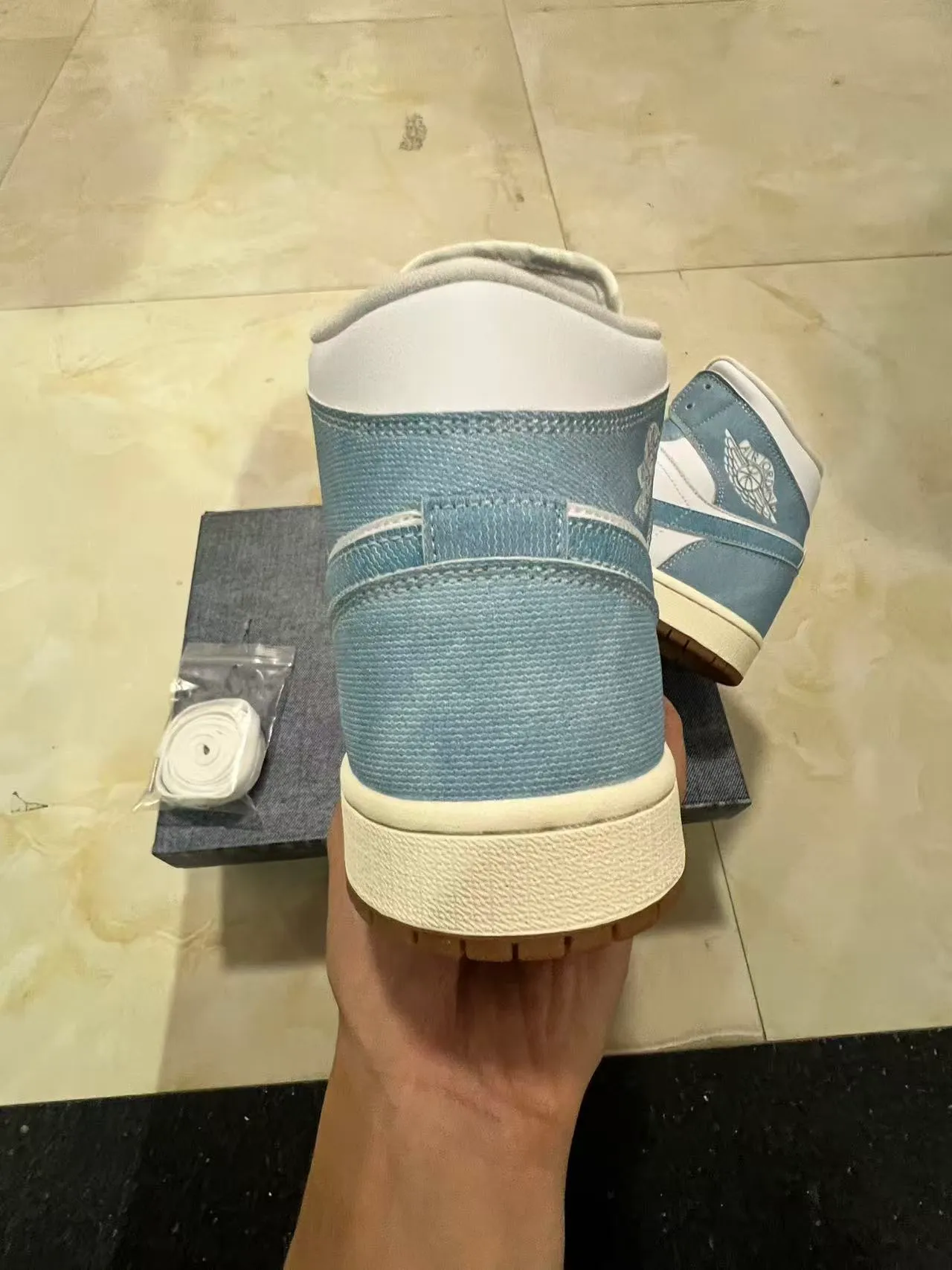 Air Jordan 1 High Denim-Textured Blue and White Basketball Shoes 8